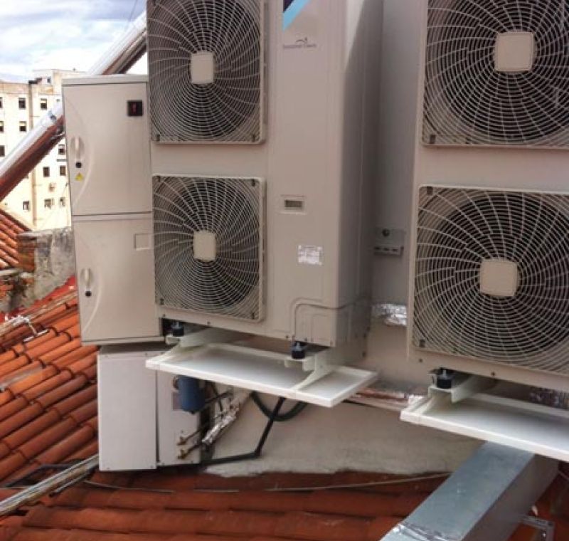 Equipos de aire acondicionado en tejado