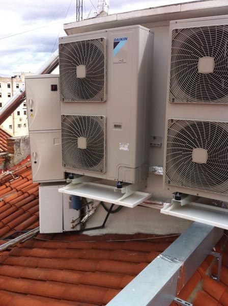 Equipos de aire acondicionado en tejado